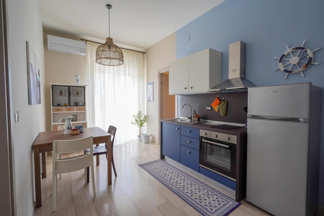 Mediterranea Apartment- Central Station - Free Wifi&Netflix Bari Exterior foto
