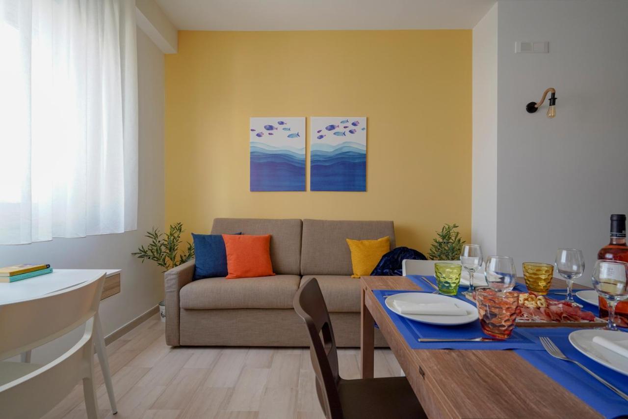 Mediterranea Apartment- Central Station - Free Wifi&Netflix Bari Exterior foto